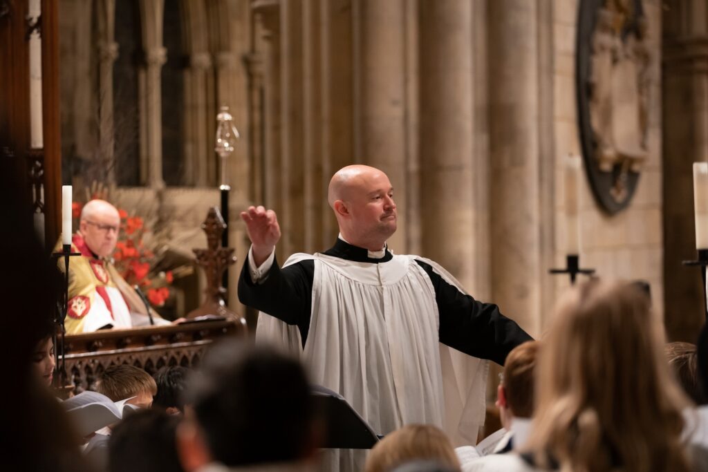 Ian Keatley conducting in Southwark Cathedral