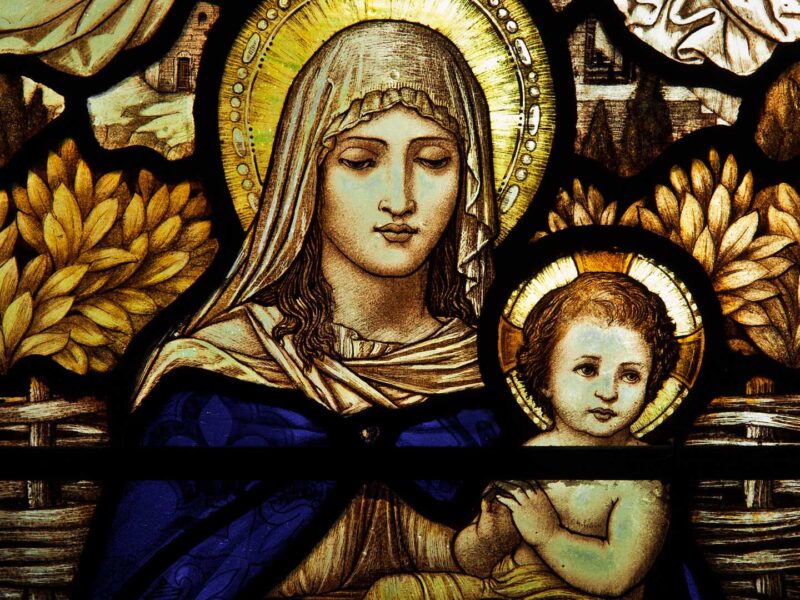 Stained glass window of Mary and the baby Jesus